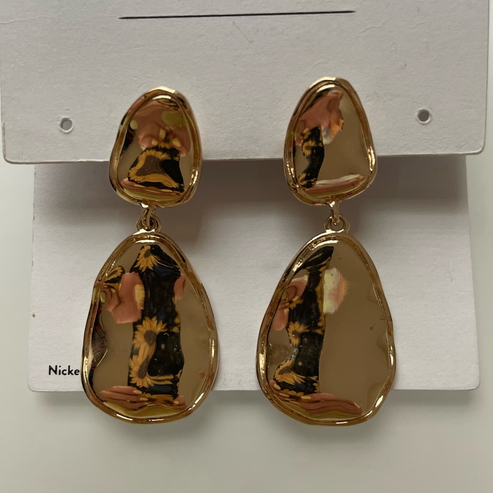 ⭐️NEW Nordstrom Gold Sculptural Drop Earrings - Picture 2 of 5
